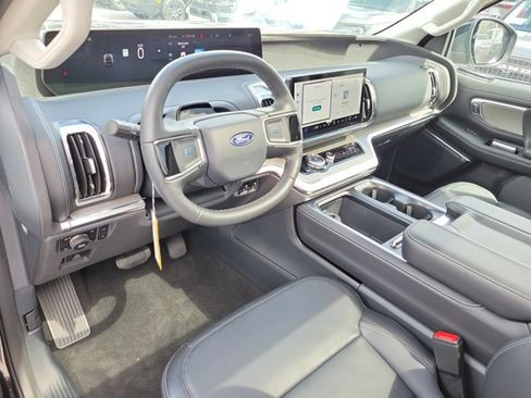 New 2026 Ford Expedition Platinum AWD/4WD image 19