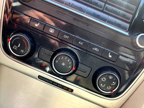 Used 2013 Volkswagen Passat 2.5 SE image 24