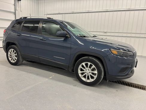 Used 2021 Jeep Cherokee Latitude FWD image 1
