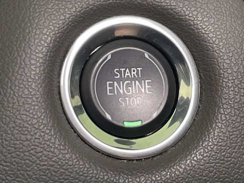 Used 2023 Chevrolet Colorado ZR2 w/ ZR2 Convenience Package III AWD/4WD image 35