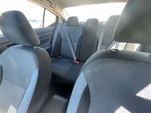 Used 2025 Nissan Versa SV image 11