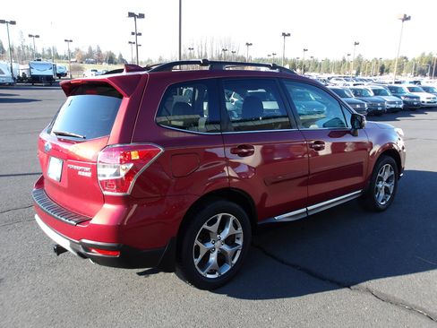 Used 2016 Subaru Forester 2.5i Touring w/ Eyesight & Navigation System image 5