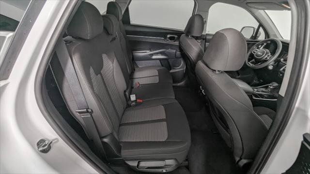 Used 2023 Kia Sorento LX FWD image 26