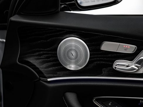 Used 2020 Mercedes-Benz E 350 4MATIC Sedan w/ Parking Assistance Package image 79