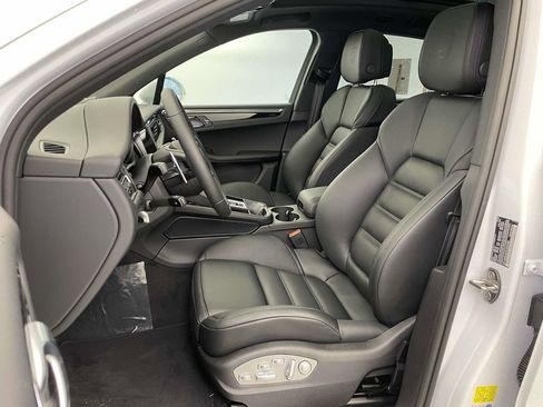 New 2026 Porsche Macan S image 5