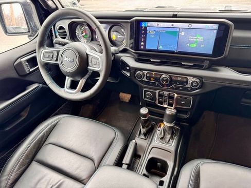 Used 2024 Jeep Wrangler High Altitude image 16