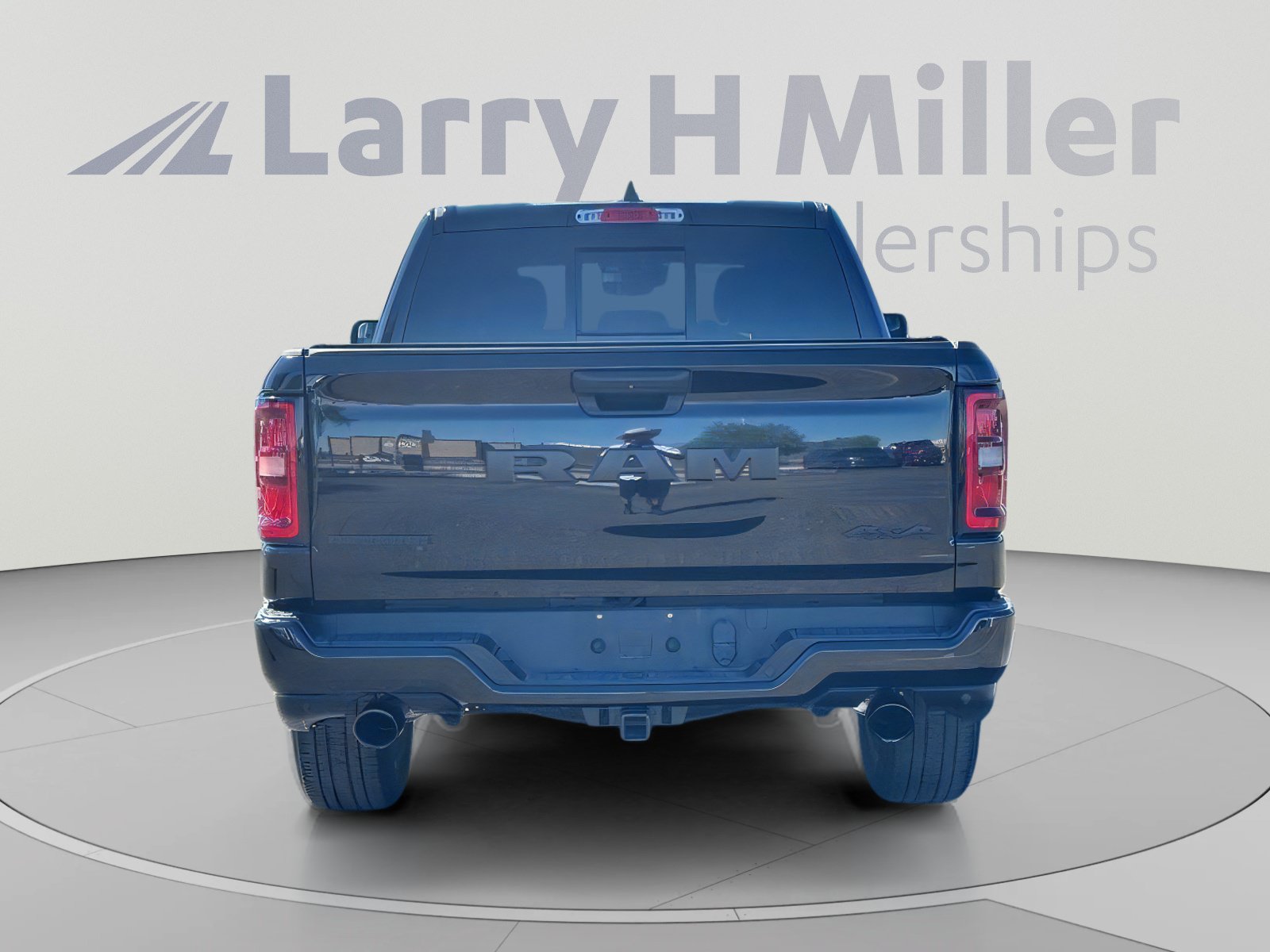 Used 2025 RAM 1500 Big Horn AWD/4WD image 5