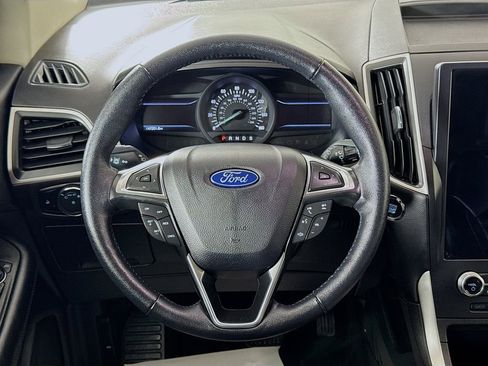 Used 2024 Ford Edge SEL image 12