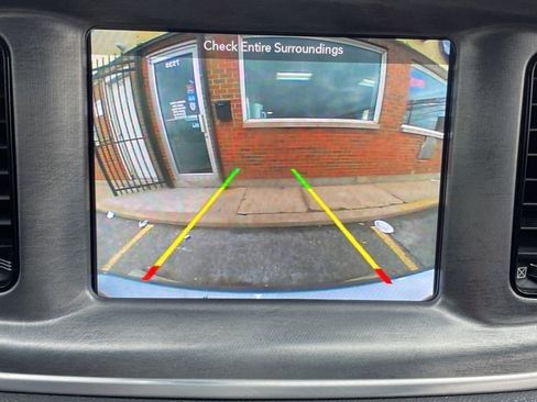 Used 2018 Dodge Charger R/T image 8