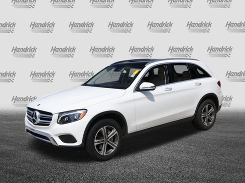Used 2018 Mercedes-Benz GLC 300 4MATIC image 5