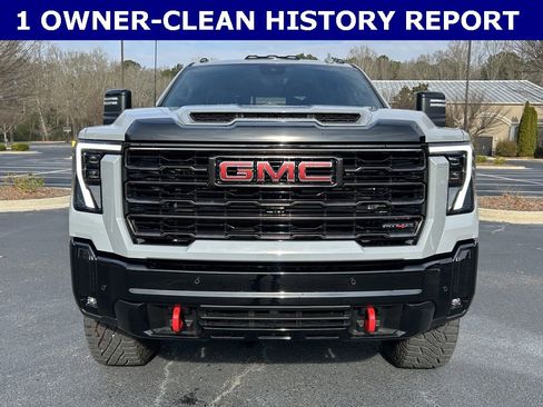 Used 2025 GMC Sierra 2500 AT4X image 13