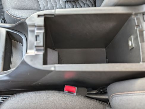 Used 2019 Chevrolet Equinox LT image 24