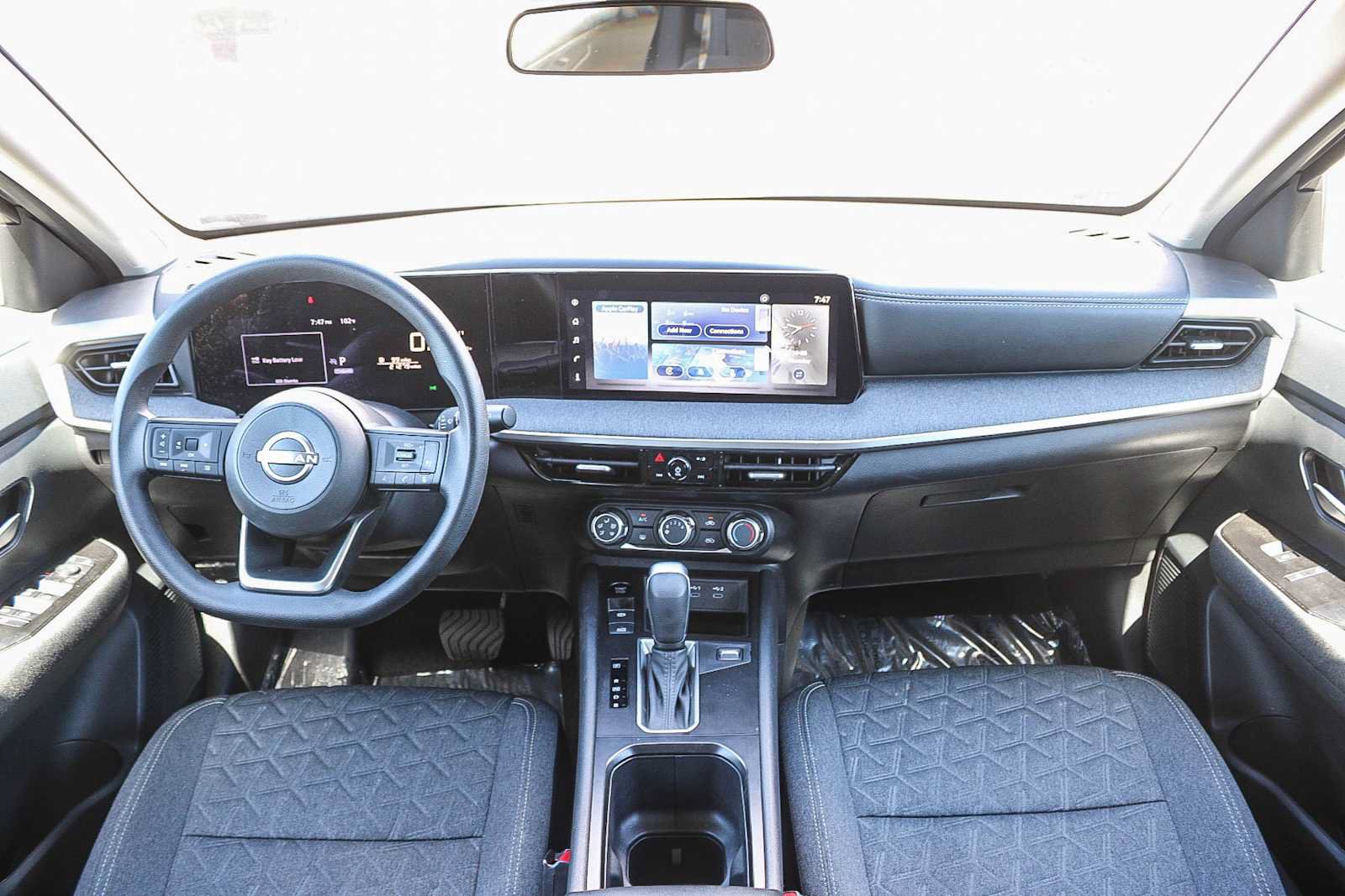Used 2025 Nissan Kicks SV w/ Illumination Package FWD image 12
