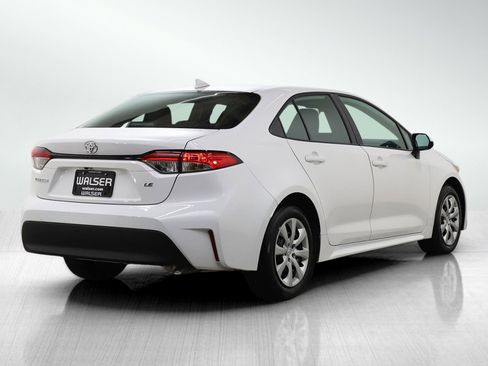 Used 2025 Toyota Corolla LE image 5