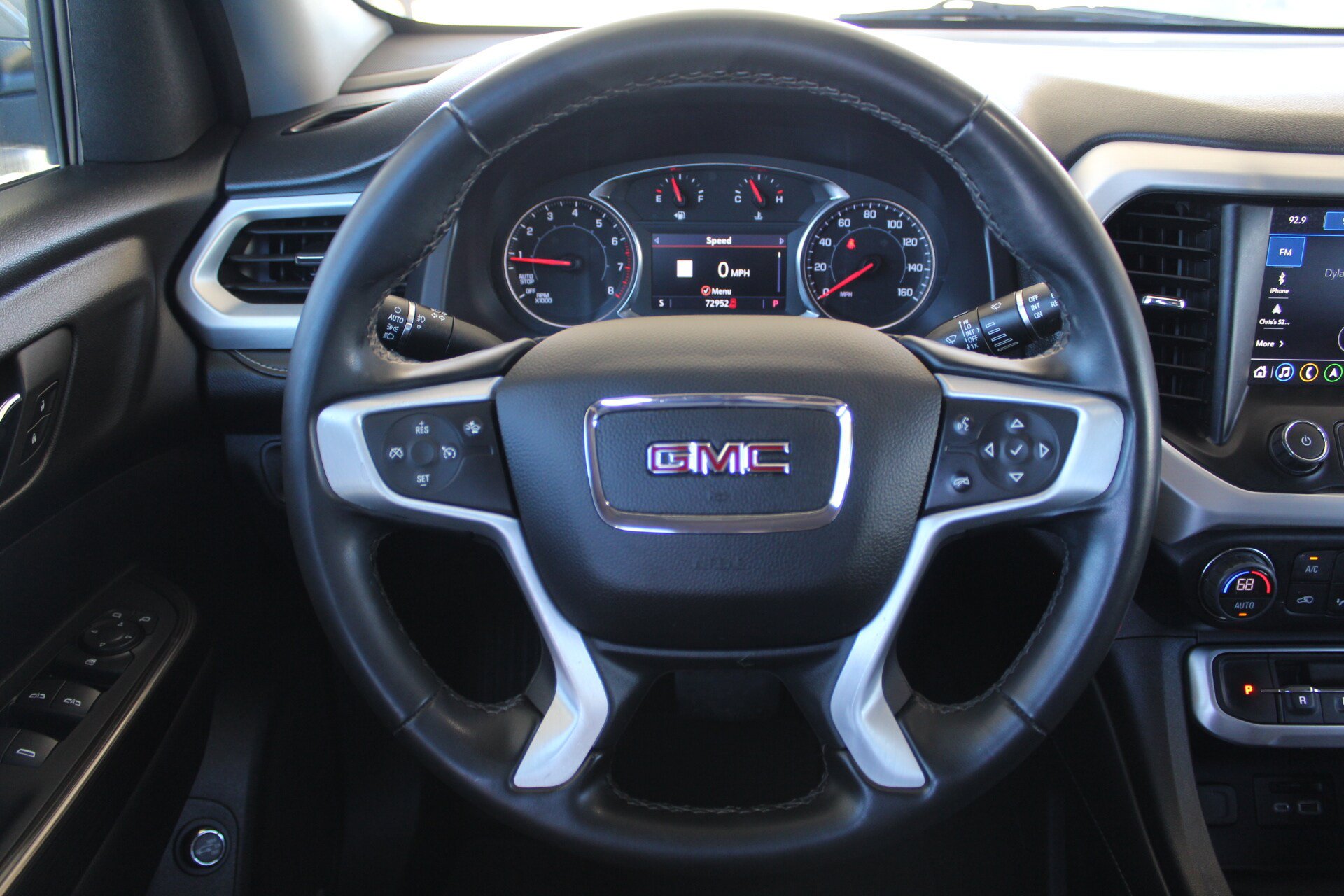 Used 2023 GMC Acadia SLT FWD image 28