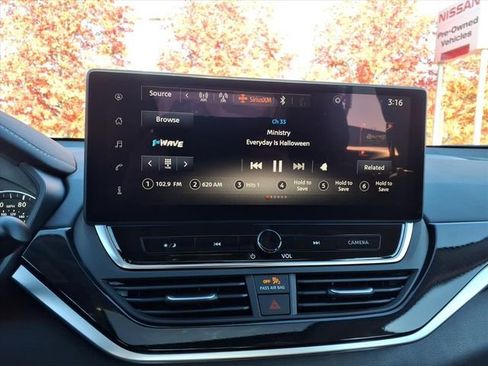 New 2025 Nissan Altima 2.5 SR w/ SR Premium Package image 14