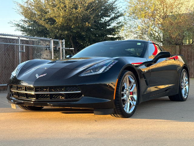 Used 2016 Chevrolet Corvette Stingray Coupe RWD image 3
