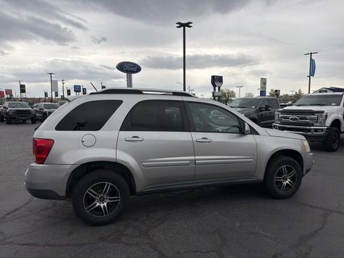Used 2008 Pontiac Torrent 2WD w/ Preferred Package image 4