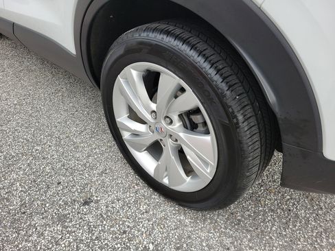 Used 2024 Buick Encore GX Preferred w/ Advanced Technology Package FWD image 26