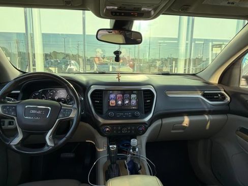 Used 2019 GMC Acadia Denali w/ Technology Package AWD/4WD image 14