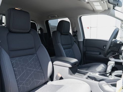 New 2026 Nissan Frontier SV w/ All-Weather Content Package AWD/4WD image 29