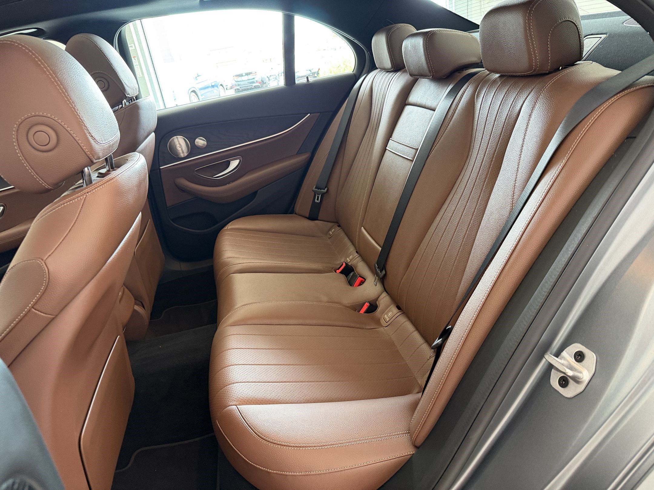 Used 2022 Mercedes-Benz E 350 4MATIC Sedan image 23