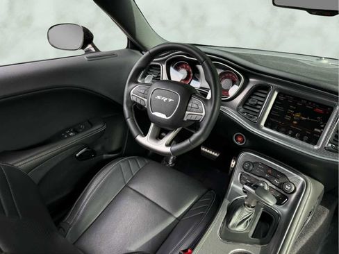 Used 2016 Dodge Challenger SRT Hellcat image 8