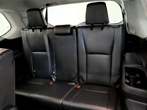 Certified 2024 Toyota Grand Highlander XLE image 22