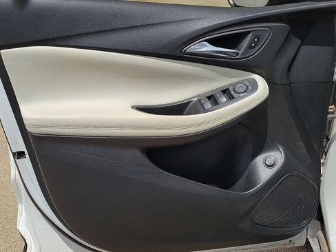 Used 2022 Buick Encore GX Select FWD image 11