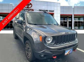 Used 2017 Jeep Renegade Trailhawk w/ Premium Trailhawk Package AWD/4WD video 1