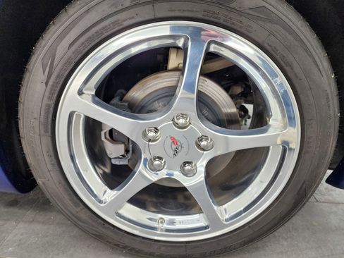 Used 2004 Chevrolet Corvette Convertible w/ Preferred Equipment Group image 46