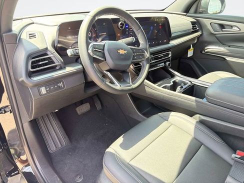 New 2026 Chevrolet Traverse LT w/ Driver Confidence Package AWD/4WD image 19