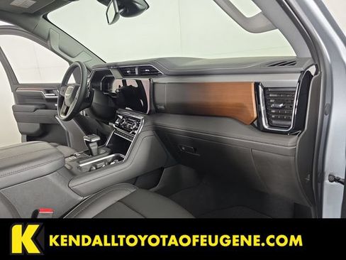 Used 2025 GMC Sierra 1500 Denali AWD/4WD image 31