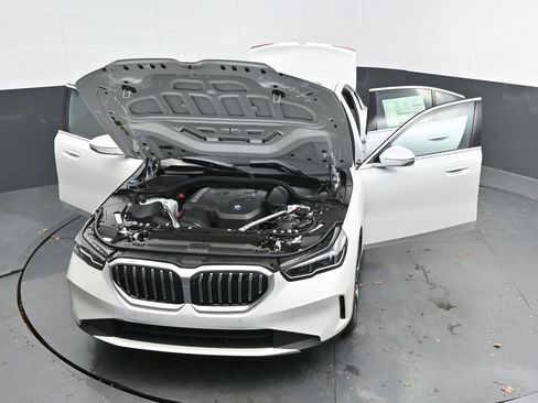 New 2026 BMW 530i w/ Premium Package image 59