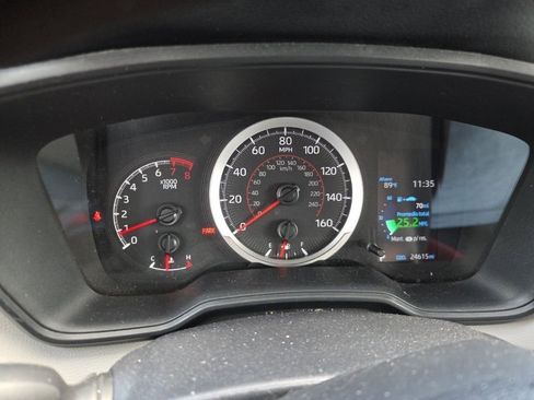 Used 2022 Toyota Corolla Cross L image 16