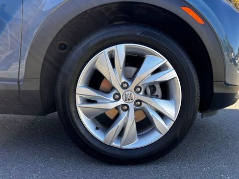 Used 2024 Buick Encore GX Preferred FWD image 3