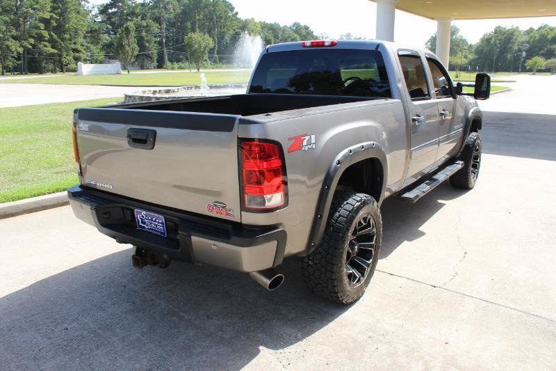 Used 2013 GMC Sierra 2500 Denali w/ Suspension Package, Off-Road AWD/4WD image 16