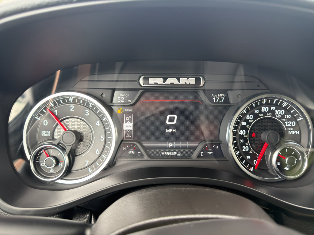 Used 2025 RAM 1500 Laramie AWD/4WD image 11