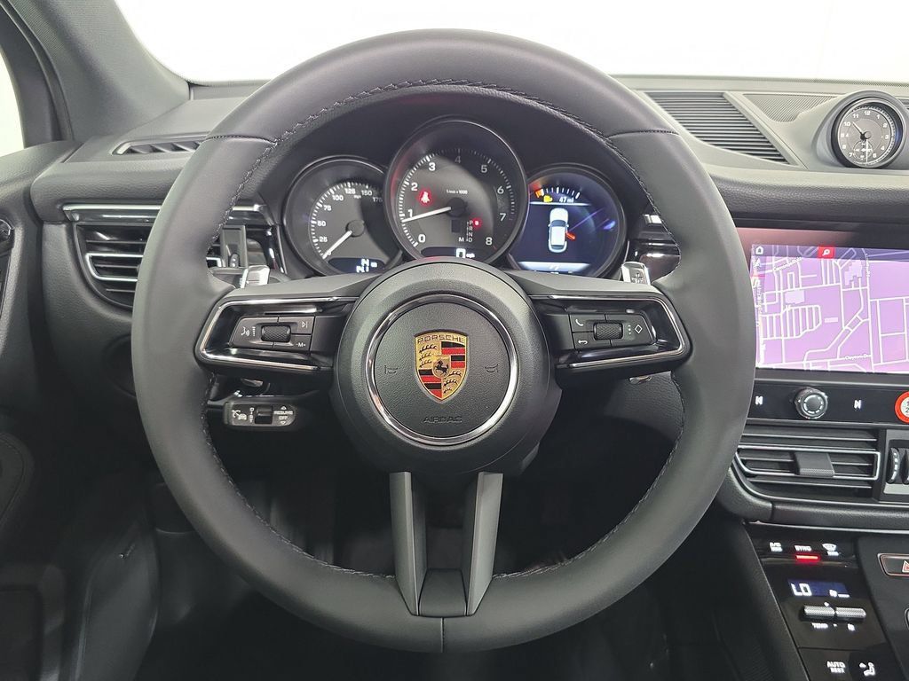 Certified 2026 Porsche Macan AWD/4WD image 14