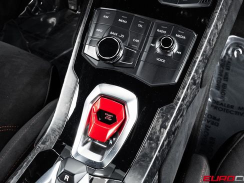 Used 2018 Lamborghini Huracan Performante image 35