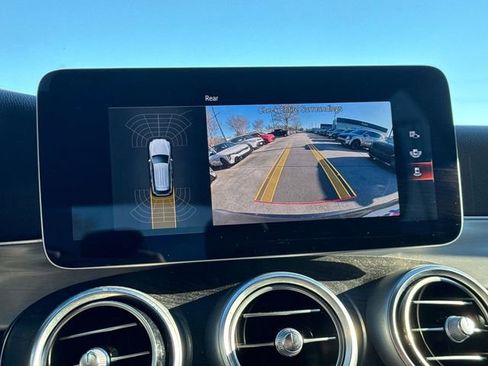 Used 2021 Mercedes-Benz GLC 300 image 31