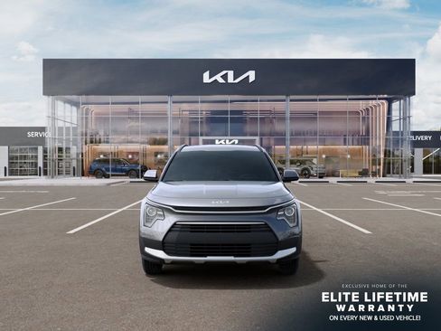 New 2026 Kia Niro LX FWD image 3