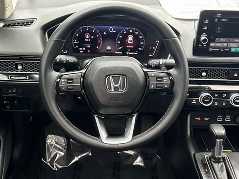 Used 2022 Honda Civic Touring image 11