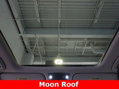 Used 2025 Kia Sorento S w/ Panoramic Sunroof Package image 9