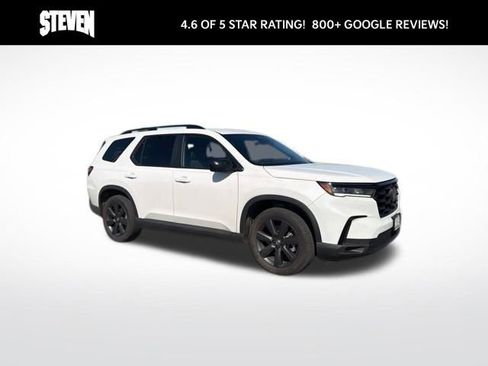 Used 2025 Honda Pilot Sport image 8