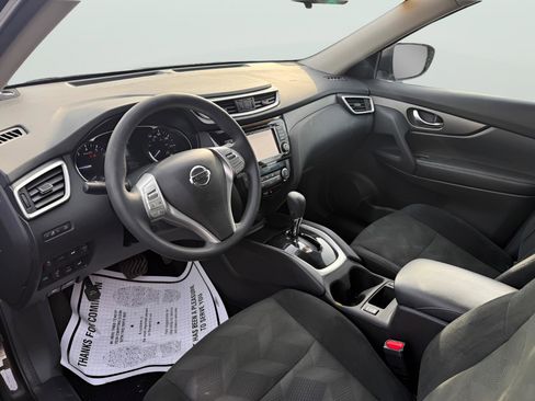 Used 2016 Nissan Rogue SV w/ SV Premium Package image 9