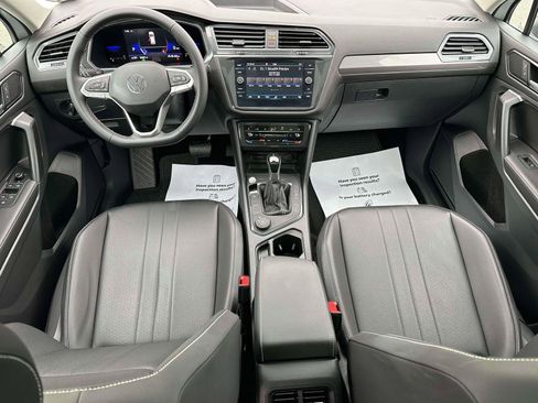 Certified 2023 Volkswagen Tiguan SE image 11