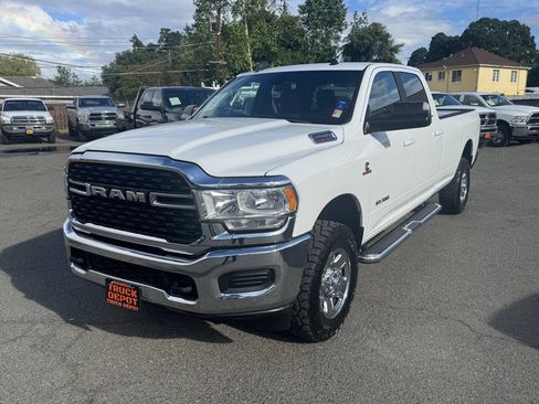 Used 2022 RAM 2500 Big Horn AWD/4WD image 3