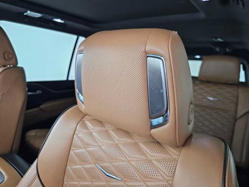 Used 2021 Cadillac Escalade ESV Sport w/ Driver Assist Tech Package AWD/4WD image 24