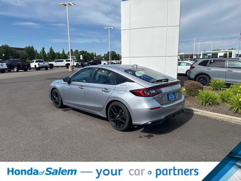 Used 2024 Honda Civic Sport image 4